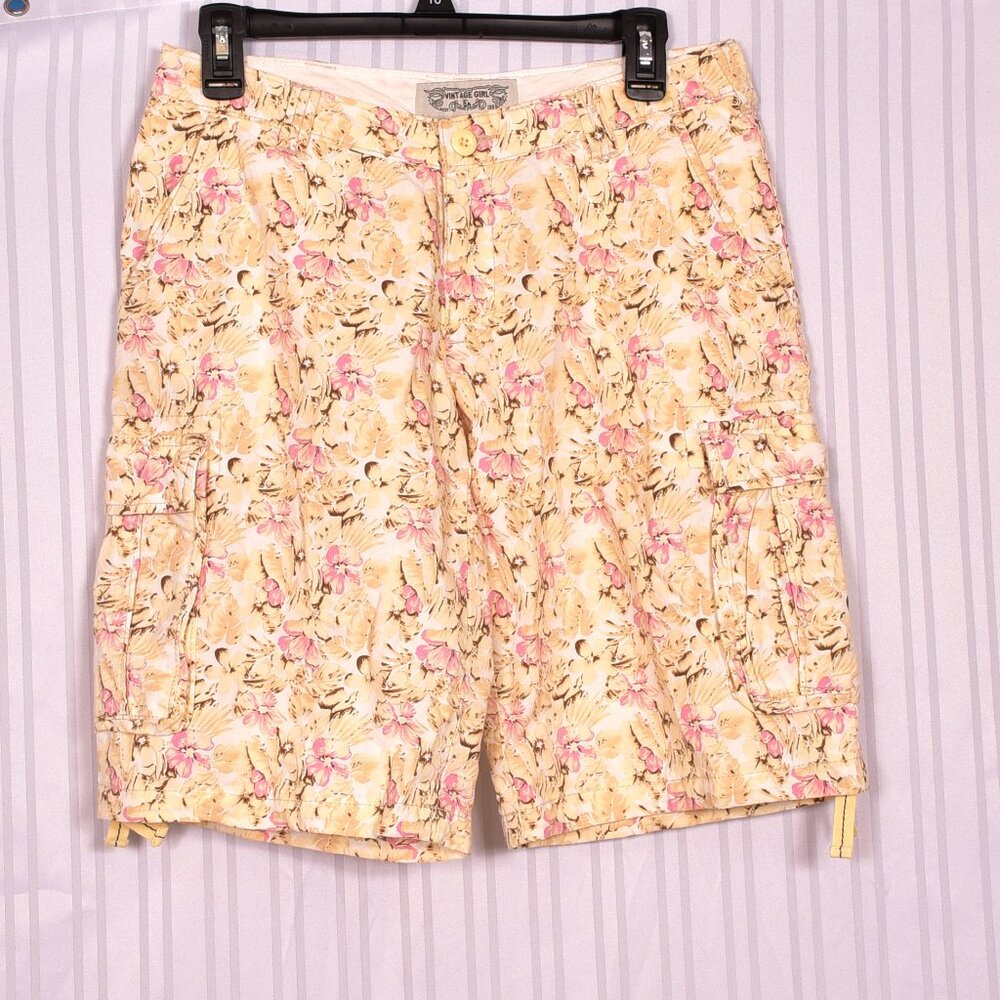 Vintage Girl Women's Shorts Floral Bermuda Size Small
